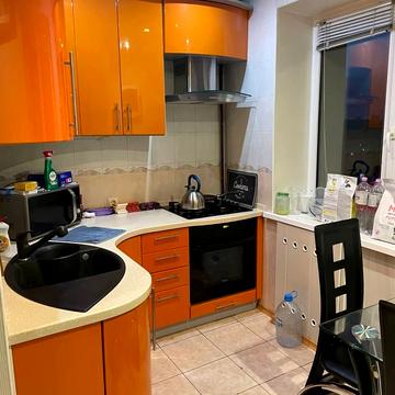 Олександра Поля просп. (Кірова), 129-Б