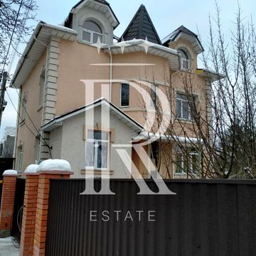 Стеценка вул., 30