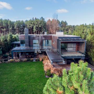 Центральна