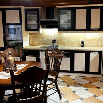 Першотравнева