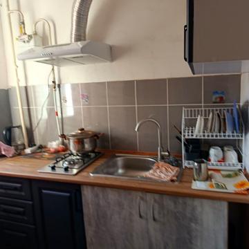 Айвазовського вул., 11