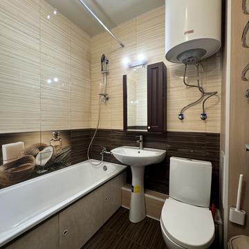 Героїв просп., 19