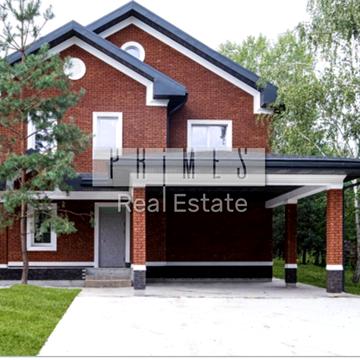 Єдності вул., 8