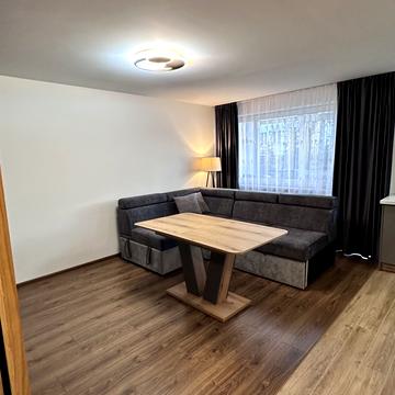 Дмитра Вітовського вул. (), 38