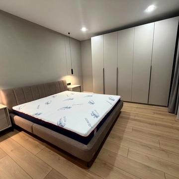 Володимира Івасюка просп. (Героїв Сталінграду), 24