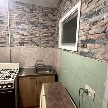 Богдана Хмельницького просп. (Героїв Сталінграда), 12-Г