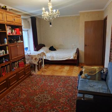 Краснова вул., 12