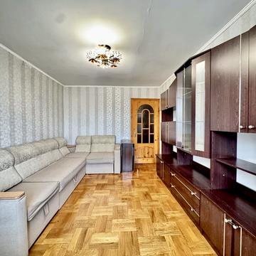 Івана Миколайчука вул., 11