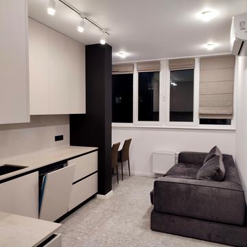 Львівська вул., 15