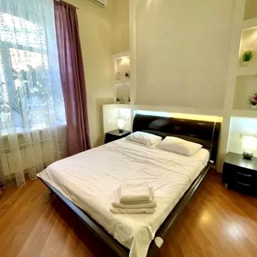 Софіївська вул., 4