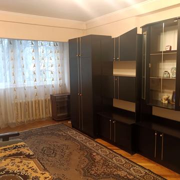 Пантелеймона Куліша вул. (Челябінська), 1