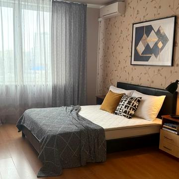 Валерія Лобановського просп., 150