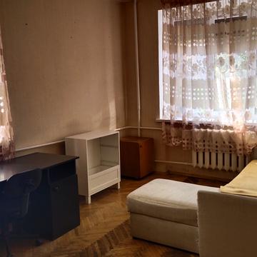 Білоруська вул., 17