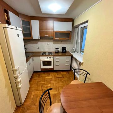 Старокозацька вул. (Комсомольська), 38