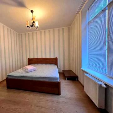 Ованеса Туманяна вул., 3