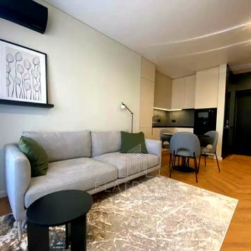 Ужгородський пров., 4/1