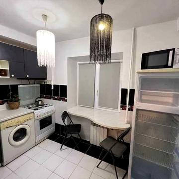 Русанівська набережна вул., 10