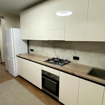 Співдружності вул., 7