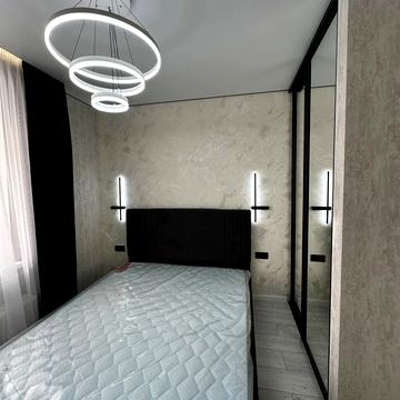 Академіка Сахарова вул., 40/1