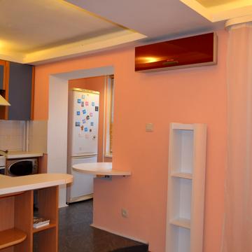 Героїв полку "Азов" вул. (Маршала Малиновського), 3