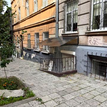 Шумлянських вул. (Івана Сєченова), 11