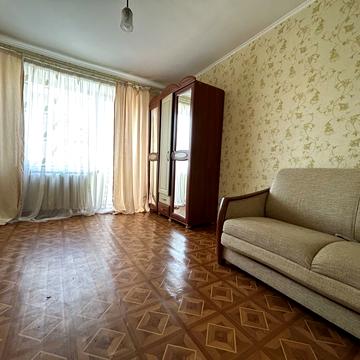 Князя Острозького вул., 8