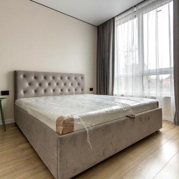 Юліана Пелеша вул., 1