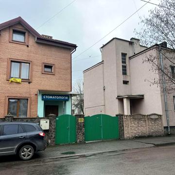 Братів Дужих, 35А