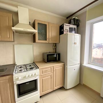 Петропавлівська вул., 14