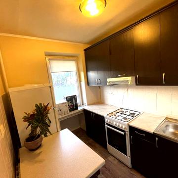 Івана Пулюя вул., 29