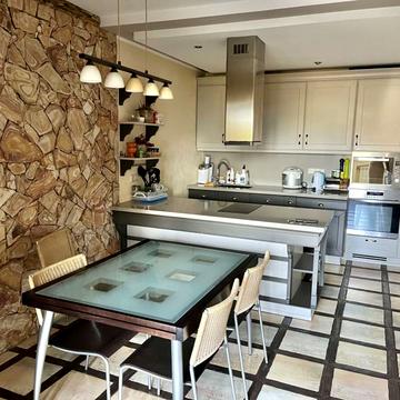 Гетьмана Кирила Розумовського вул. (Миколи Краснова), 17