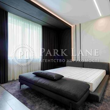 Ділова вул. (Димитрова), 4