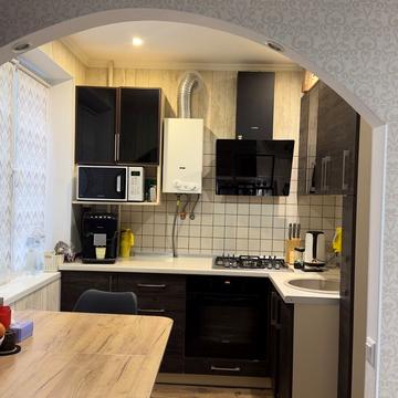 Юності просп., 37