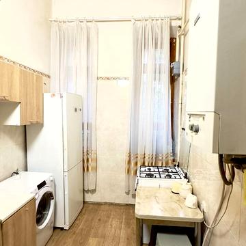 Новосельського вул., 98