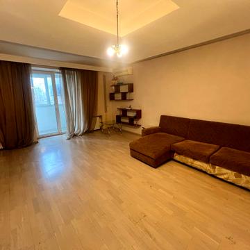 Дмитра Яворницького просп. (Карла Маркса), 45