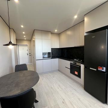 Одеська вул., (вул. Одеська, 37)