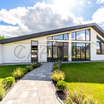 Стрітенська вул.