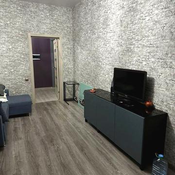 Павела Йозефа Шафарика вул. (), 1