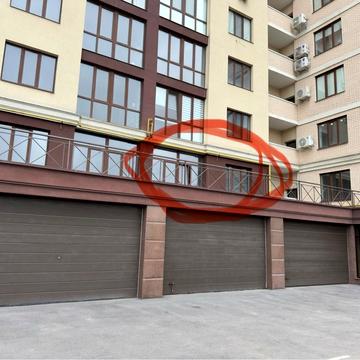 Староміська вул., 1/2