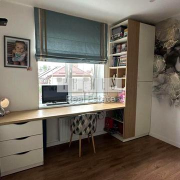 Квітнева вул.