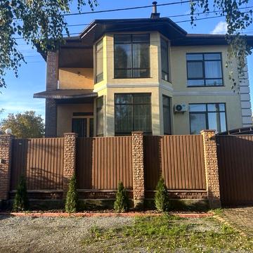 Бориспільська вул., 22