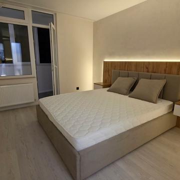 Андрія Сахарова вул., 10