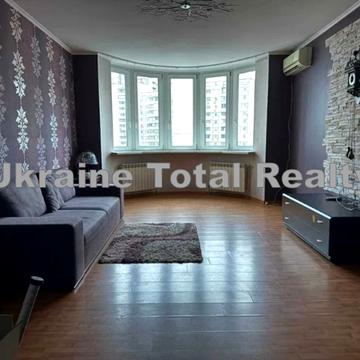 Срібнокільська вул., 1