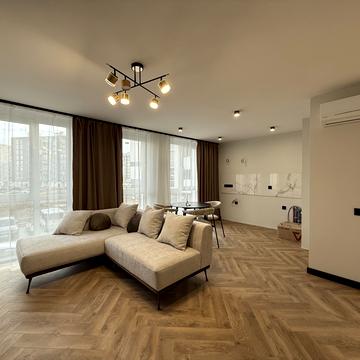 Володимира Великого вул. (Артема), 10