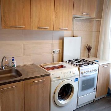 Верховної Ради бульв., 3