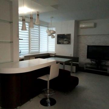 Середньофонтанська вул., 19в