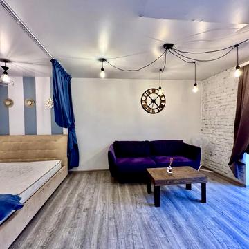 Саксаганського вул., 82