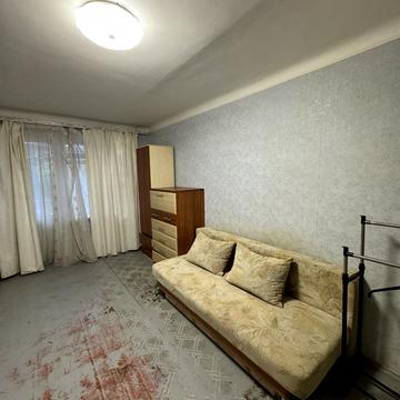 Батумська вул., 7