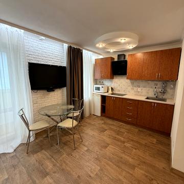 Дмитра Донцова вул. (Дмитра Донського), 4