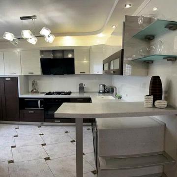 Володимира Усенка пров. (Соціалістичний), 25